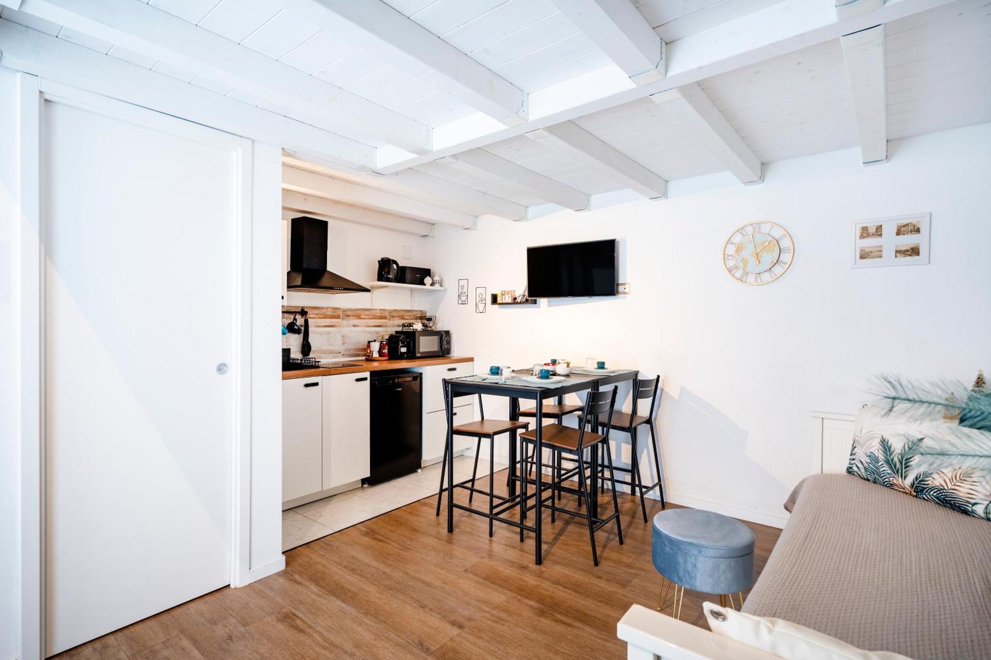 Liz Apartment Бари Экстерьер фото