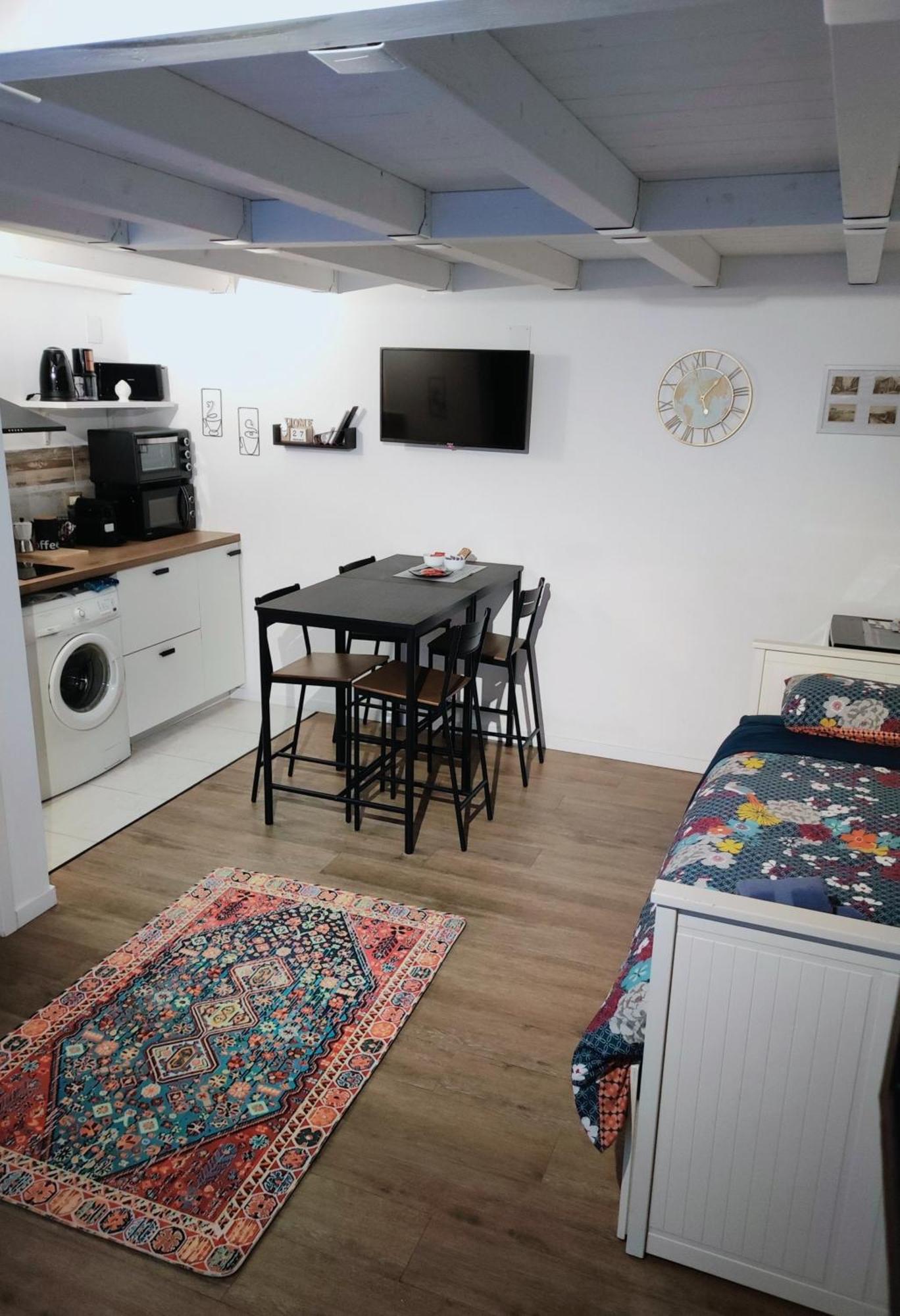 Liz Apartment Бари Экстерьер фото